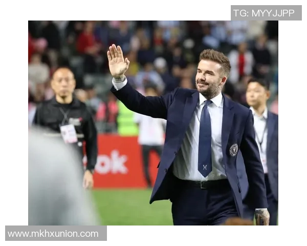 贝克汉姆重返曼城之夜传奇对决球迷热情高涨