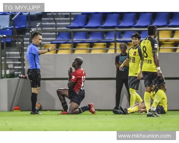 深圳足球队运营分析：成败得失与未来发展路径探讨