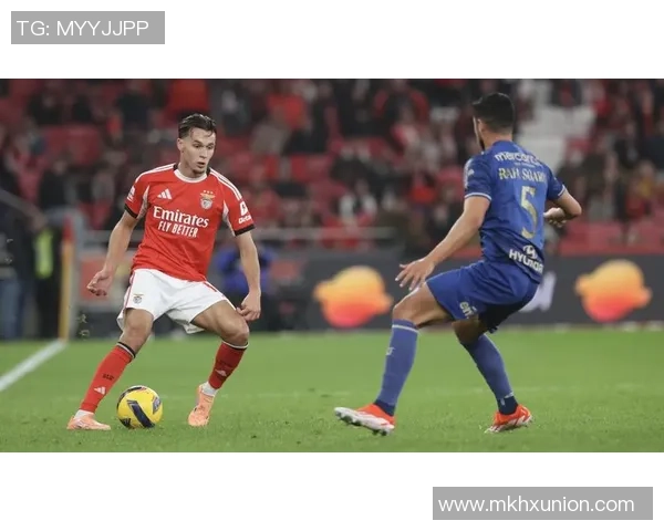 穆里尼奥怒斥欧足联罗马因争议点球遭淘汰引发热议