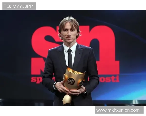 莫德里奇：足球场上的艺术家与传奇中场的辉煌人生