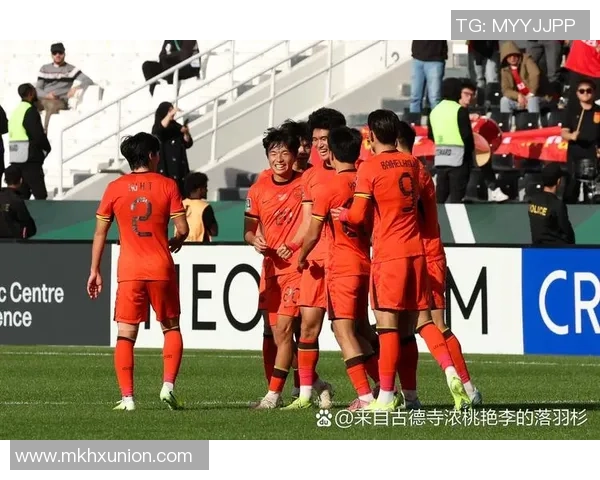 长崎乙队与爱缓队的激烈对决展现足球魅力与团队精神