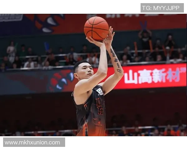 陈林坚的篮球之路：从青涩少年到职业球员的成长历程与挑战